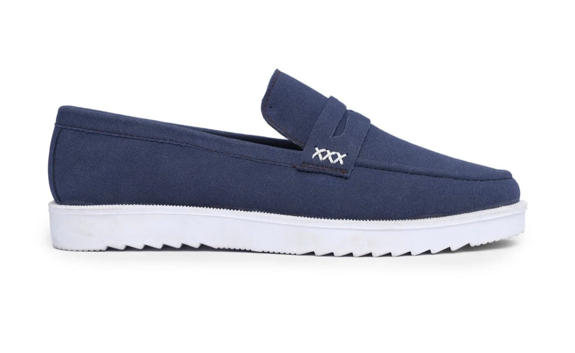 Suede blue loafer