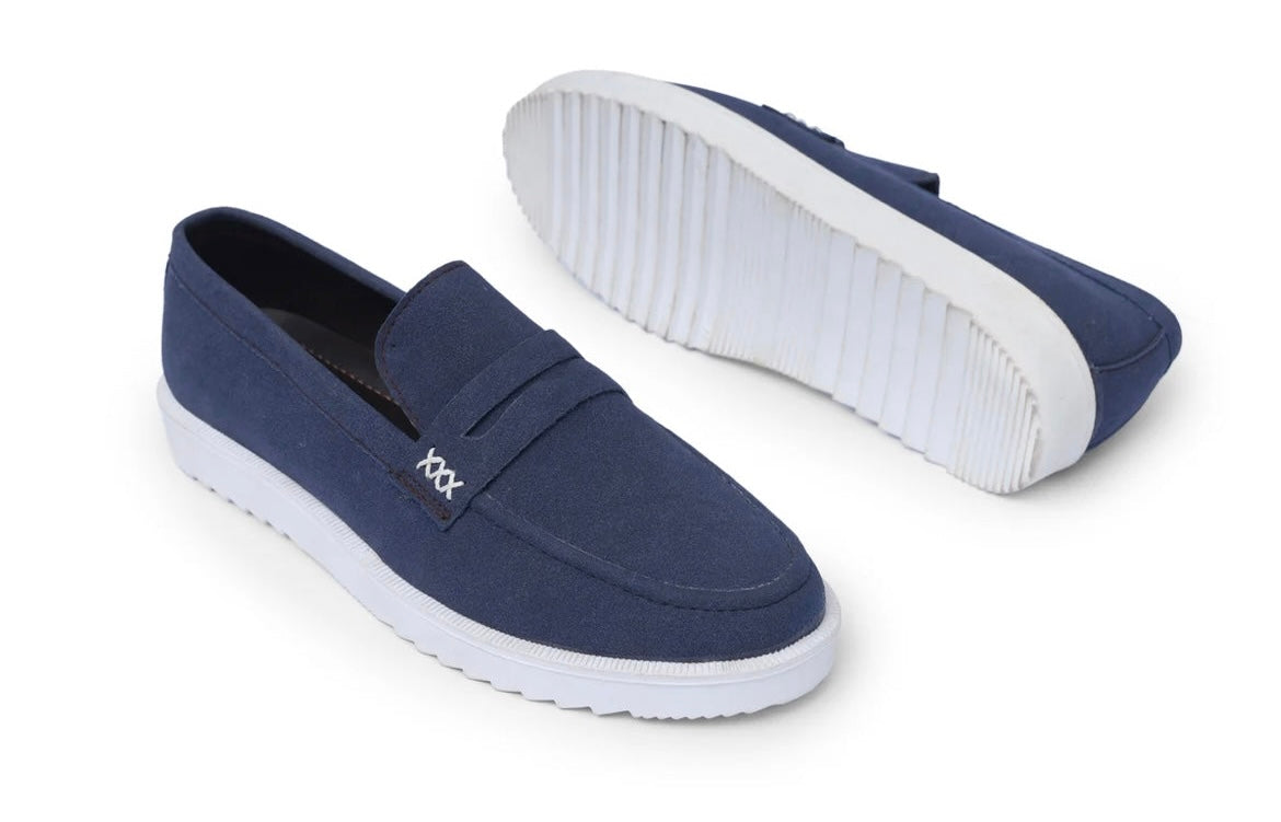 Suede blue loafer