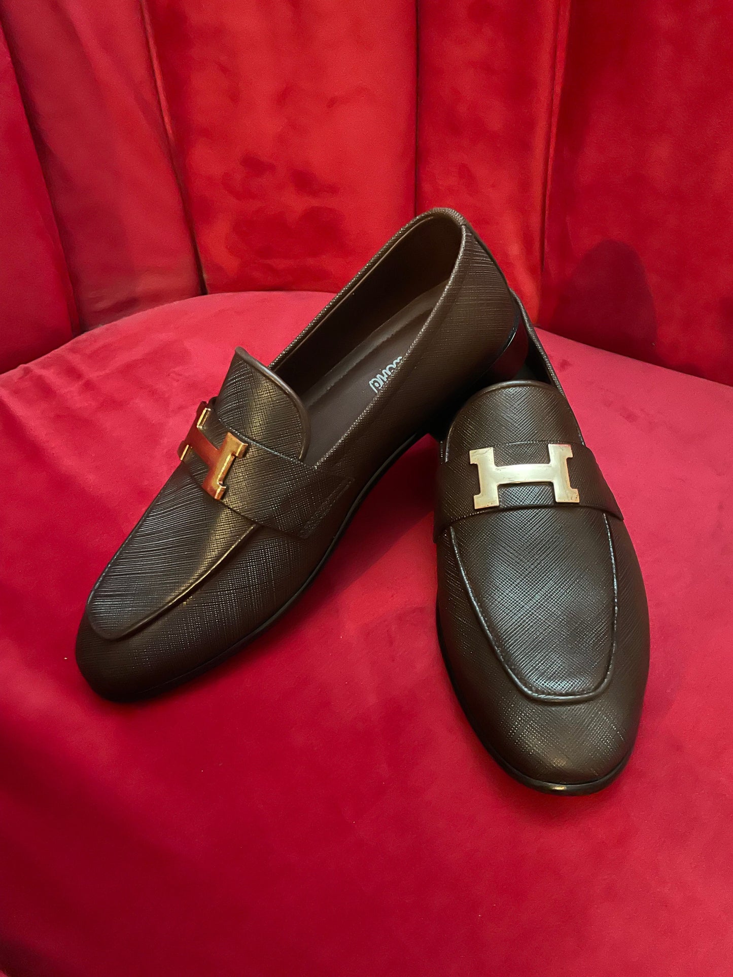H logo shoes brown