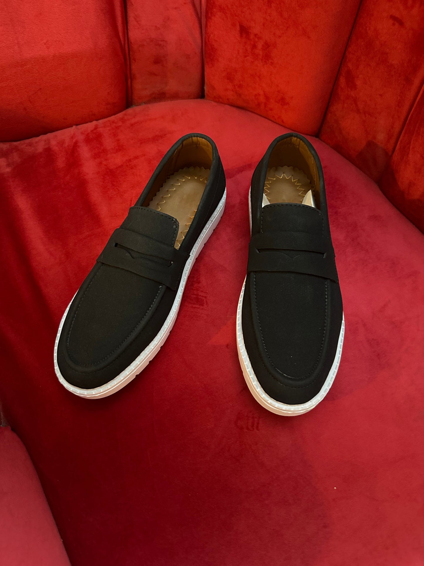 Suede black loafer